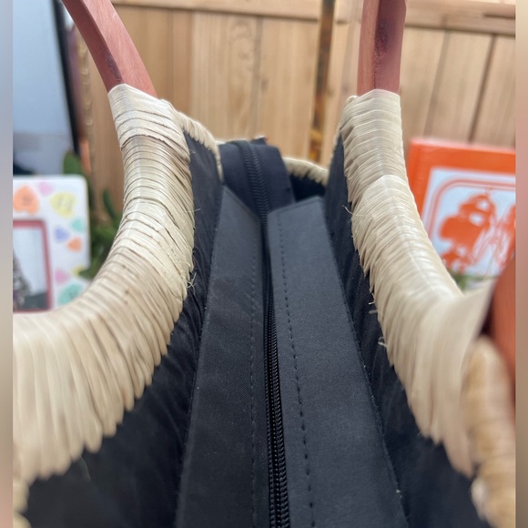 Handmade Rattan Crossbody Bag - Picture 7 of 9